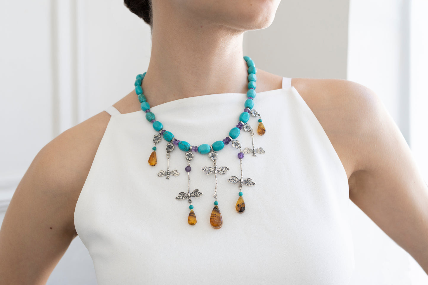 Collar alegres libélulas