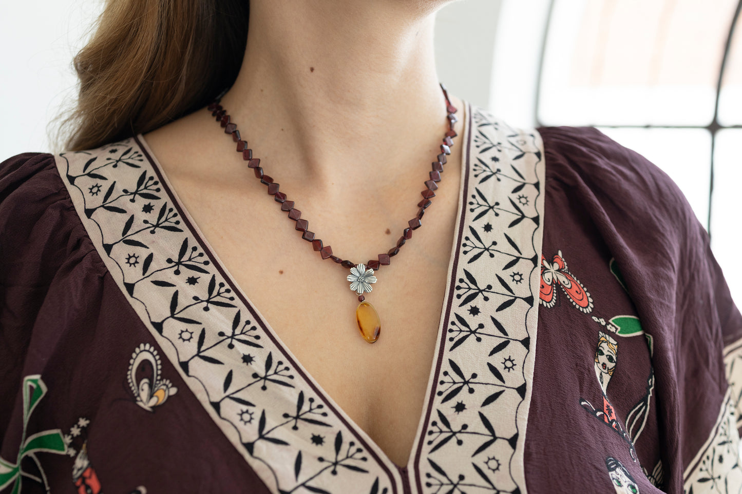 Collar margarita con ambar