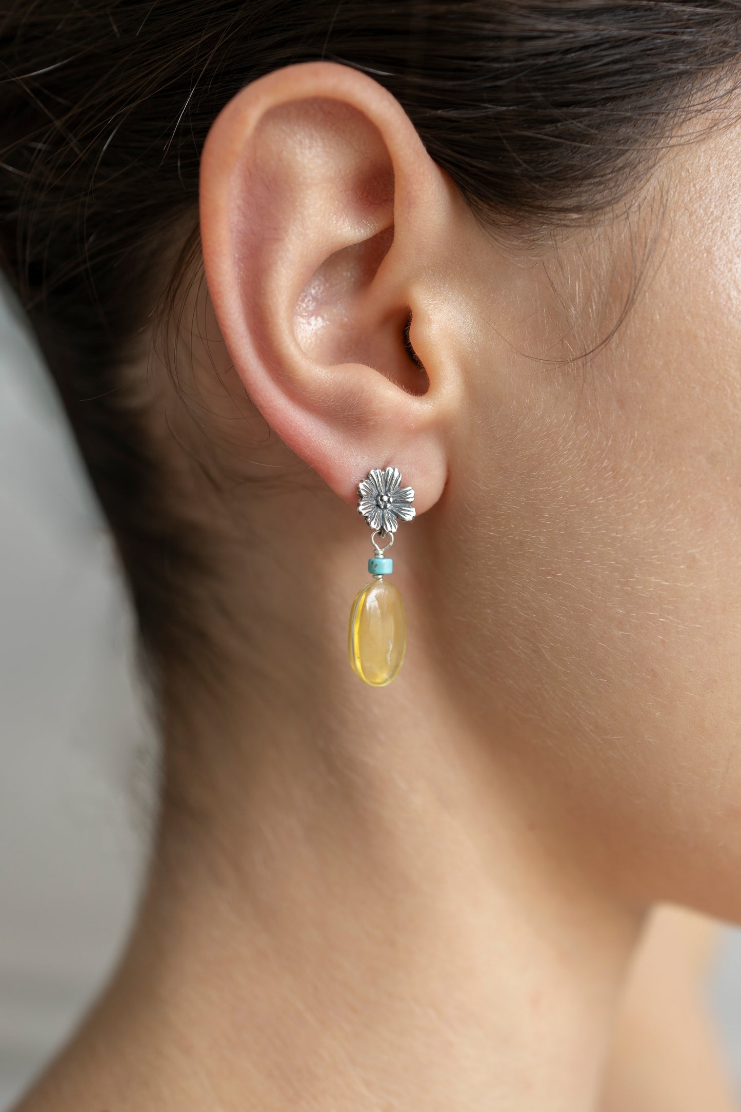 Aretes Margaritas chicos con Ambar