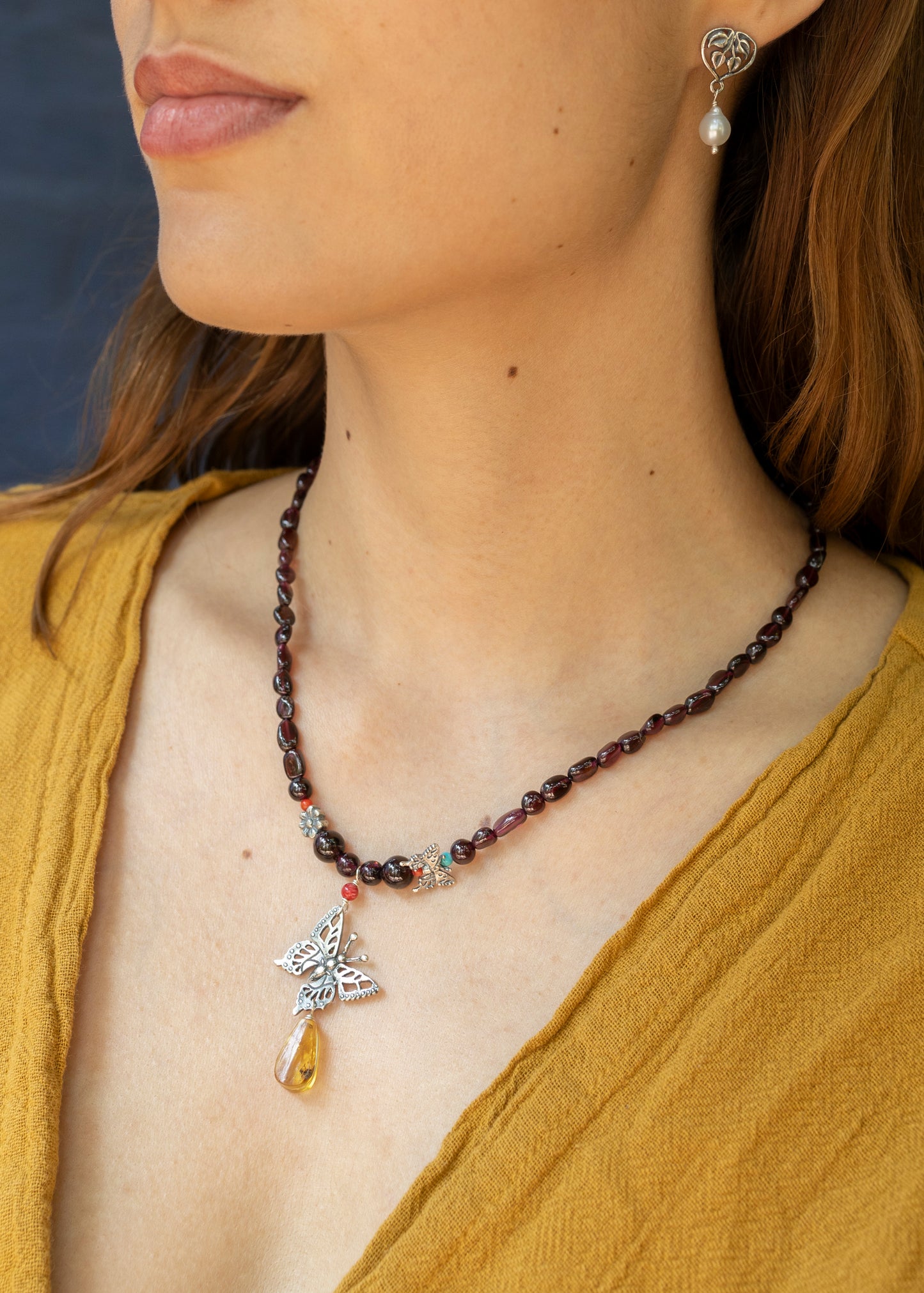 Collar reina mariposa