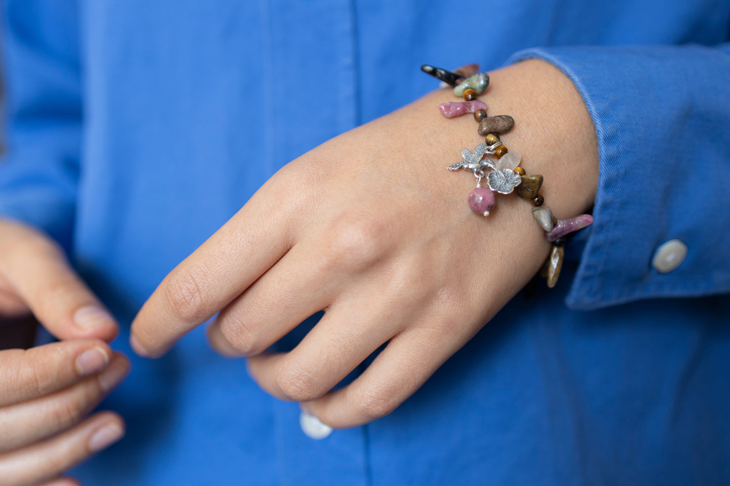 Pulsera Colibrí con Flor