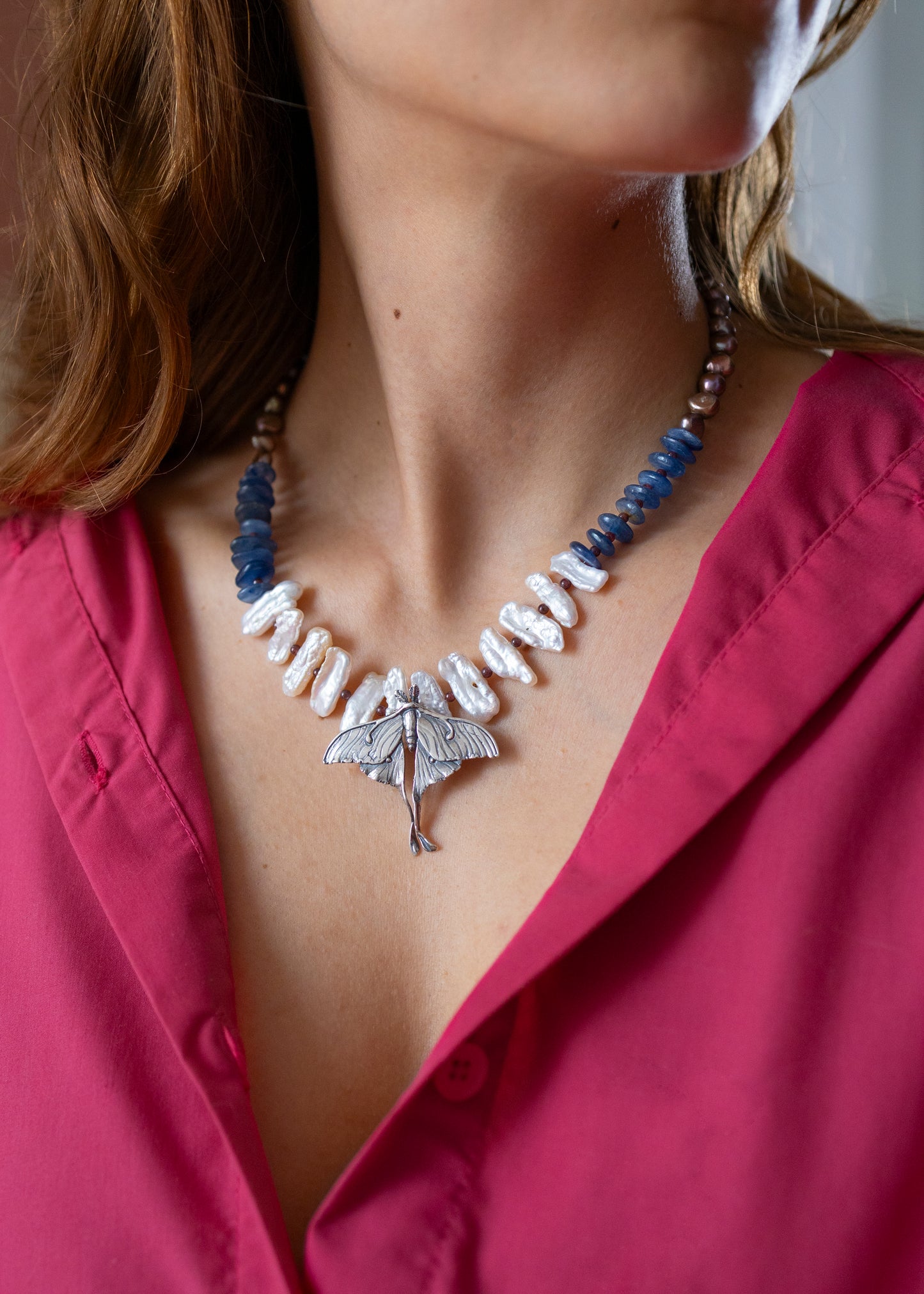 Collar Polilla Luna