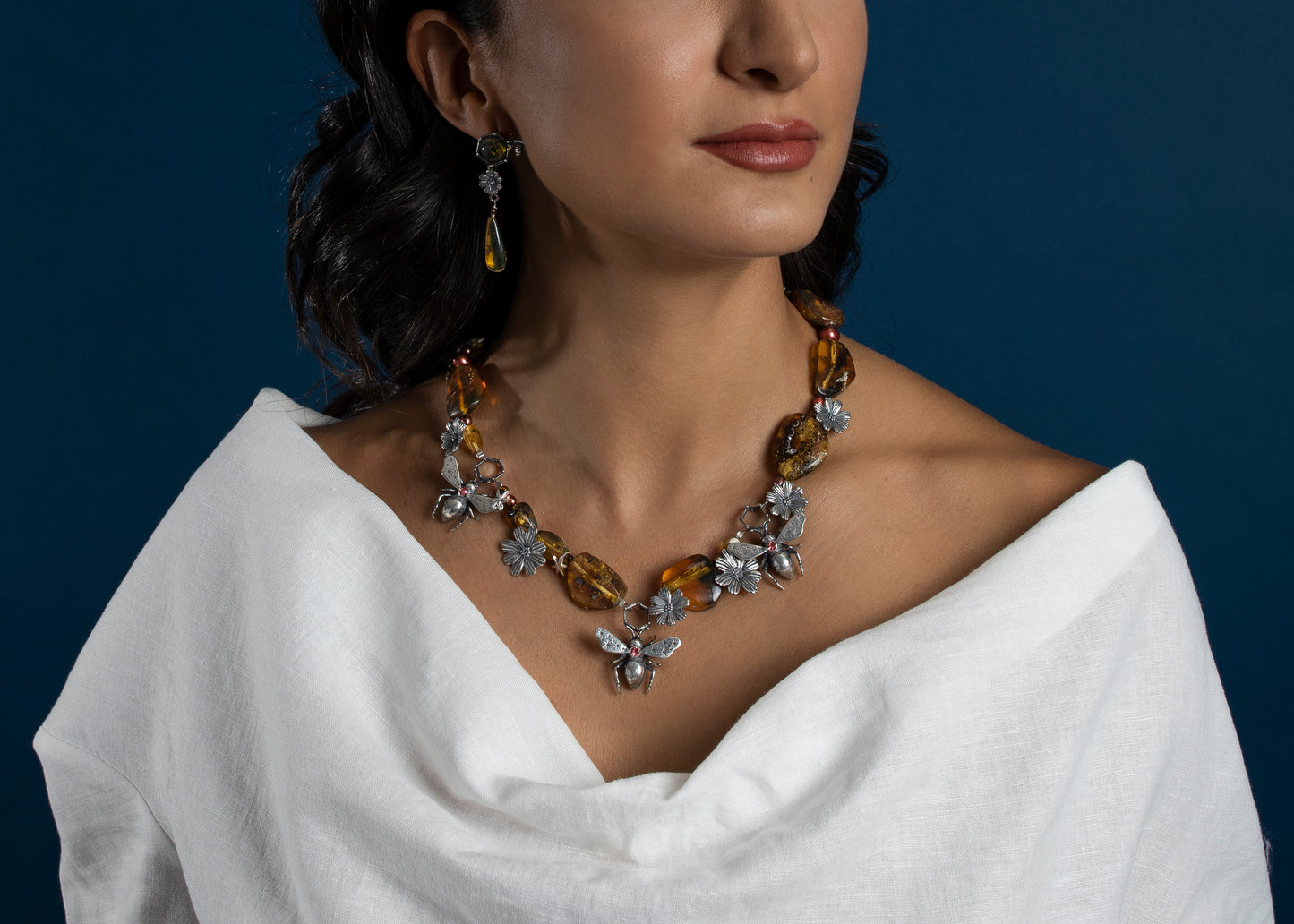 Collar Danza de la Abeja