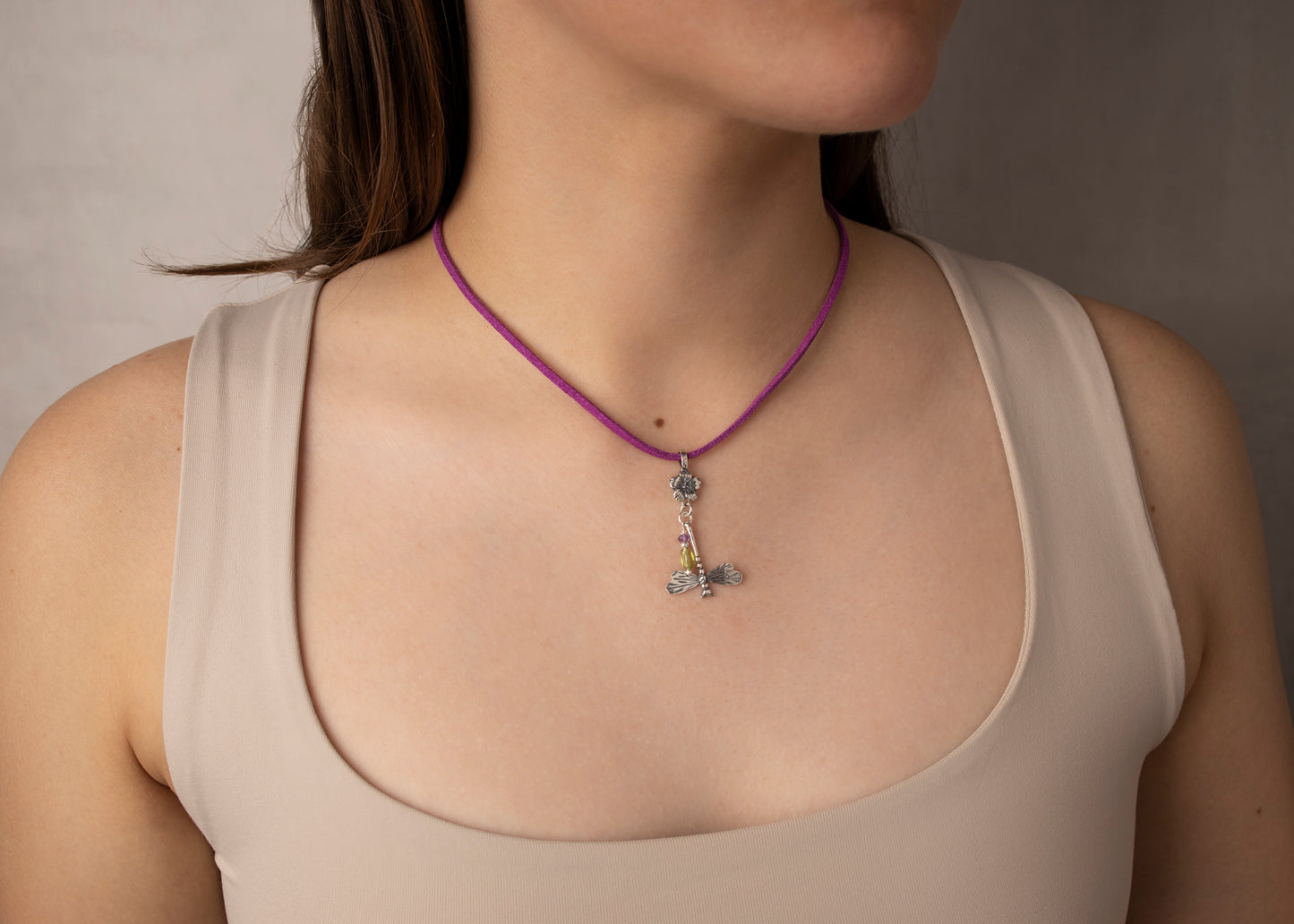 Dije Libélula en Vuelo