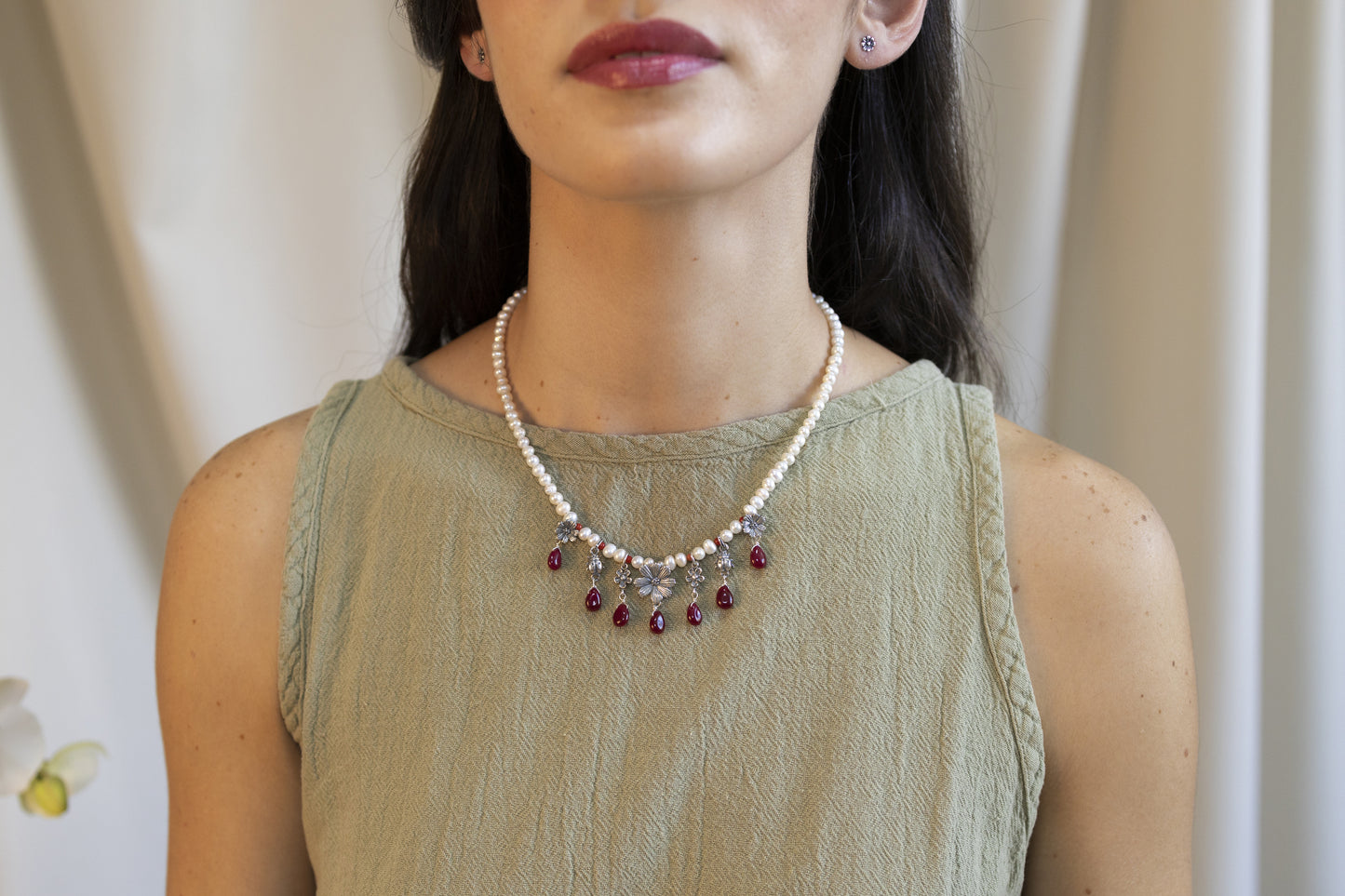 Collar Primavera con gotas de rubí
