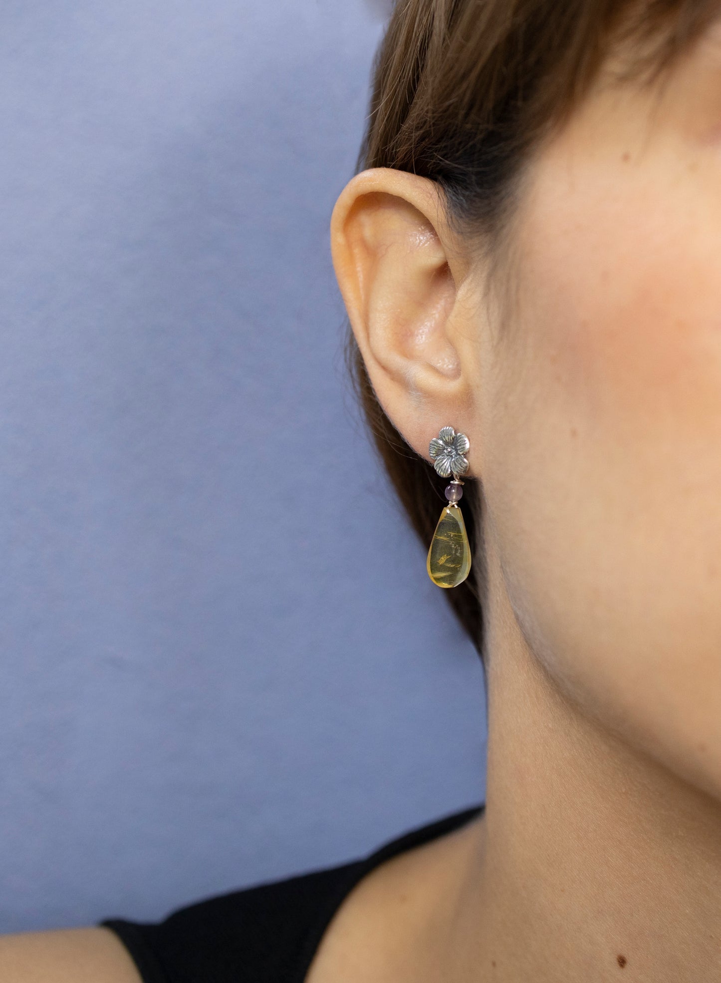 Aretes Flor Armonía con Ambar