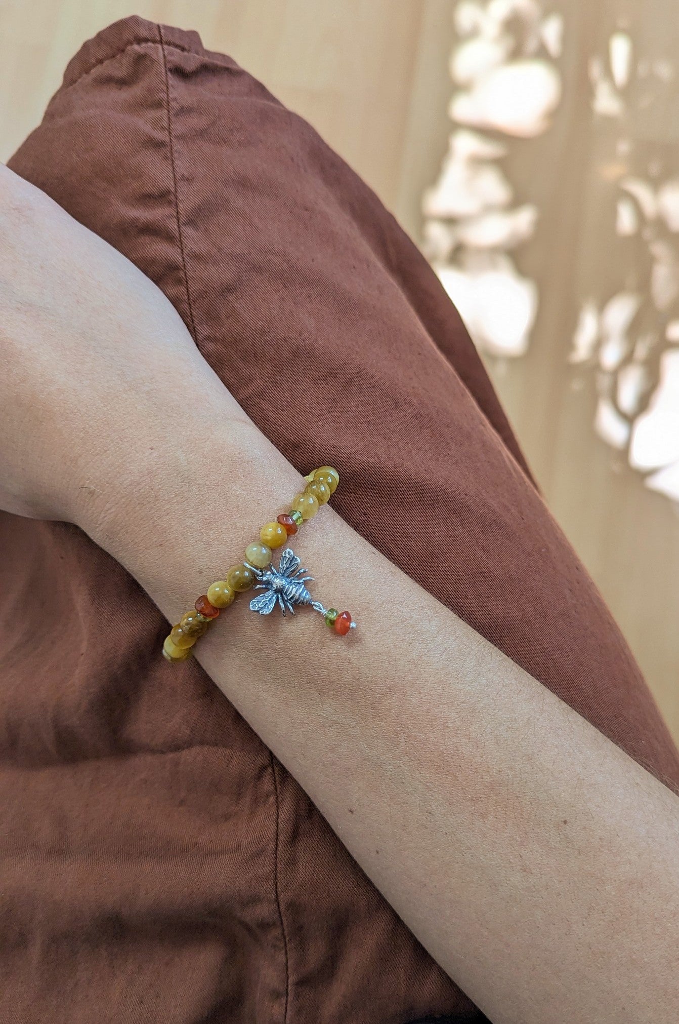Pulsera de abejita