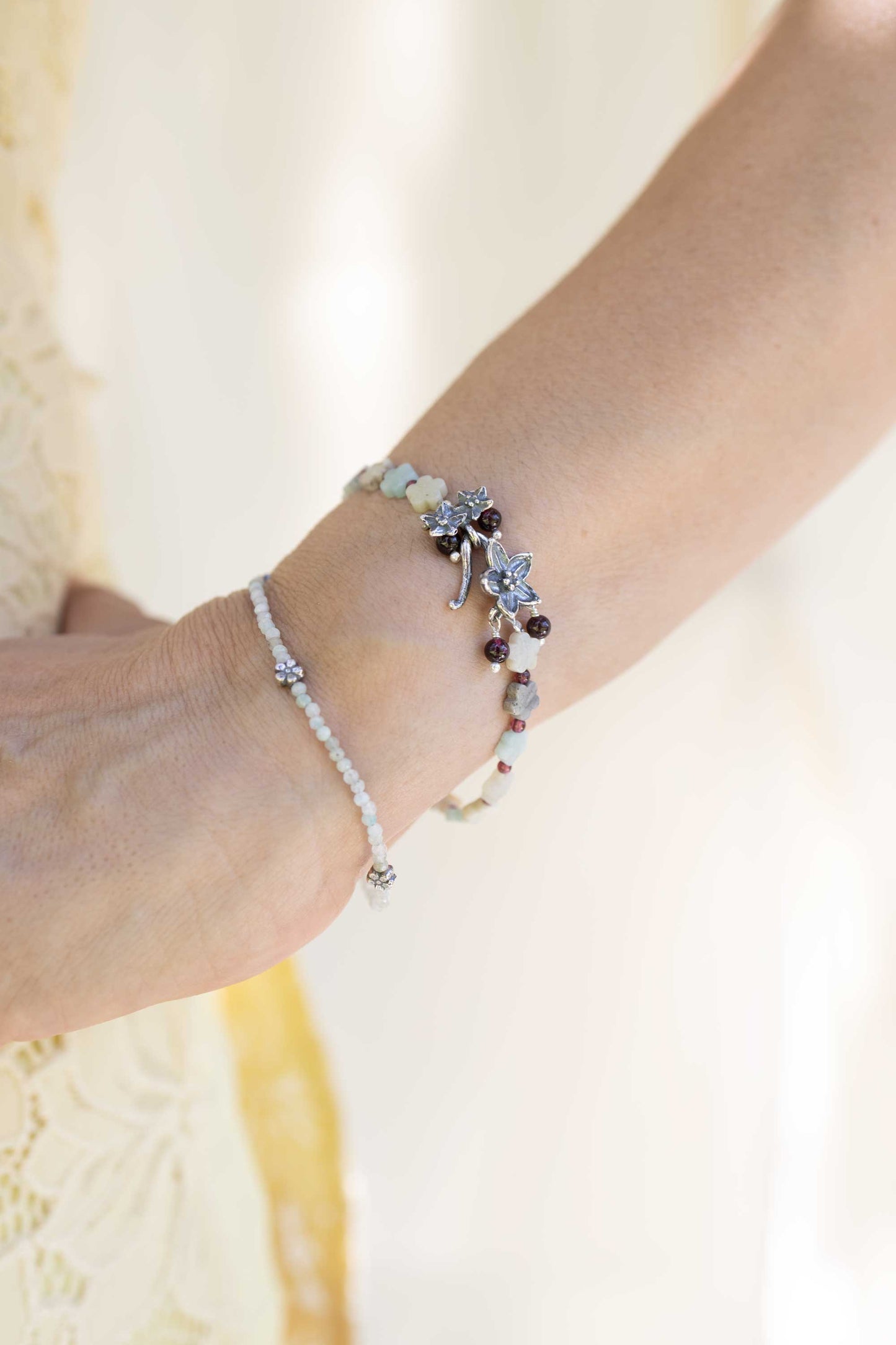 Pulsera florecitas tiernas