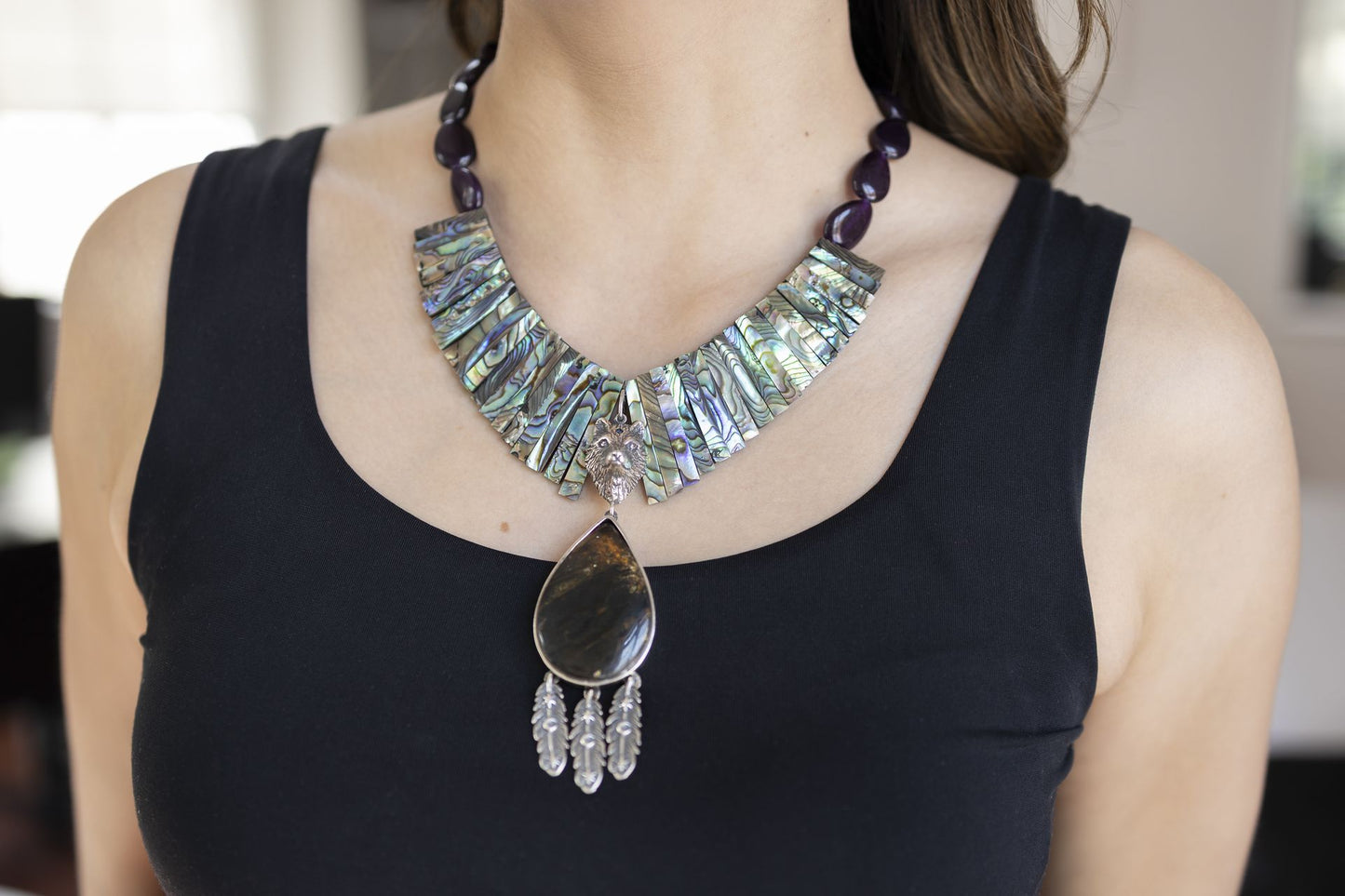 Collar Lobo que inspira