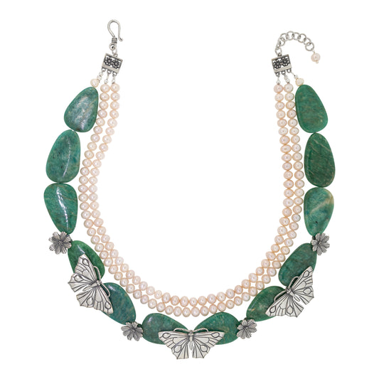 Collar mariposas delicadas