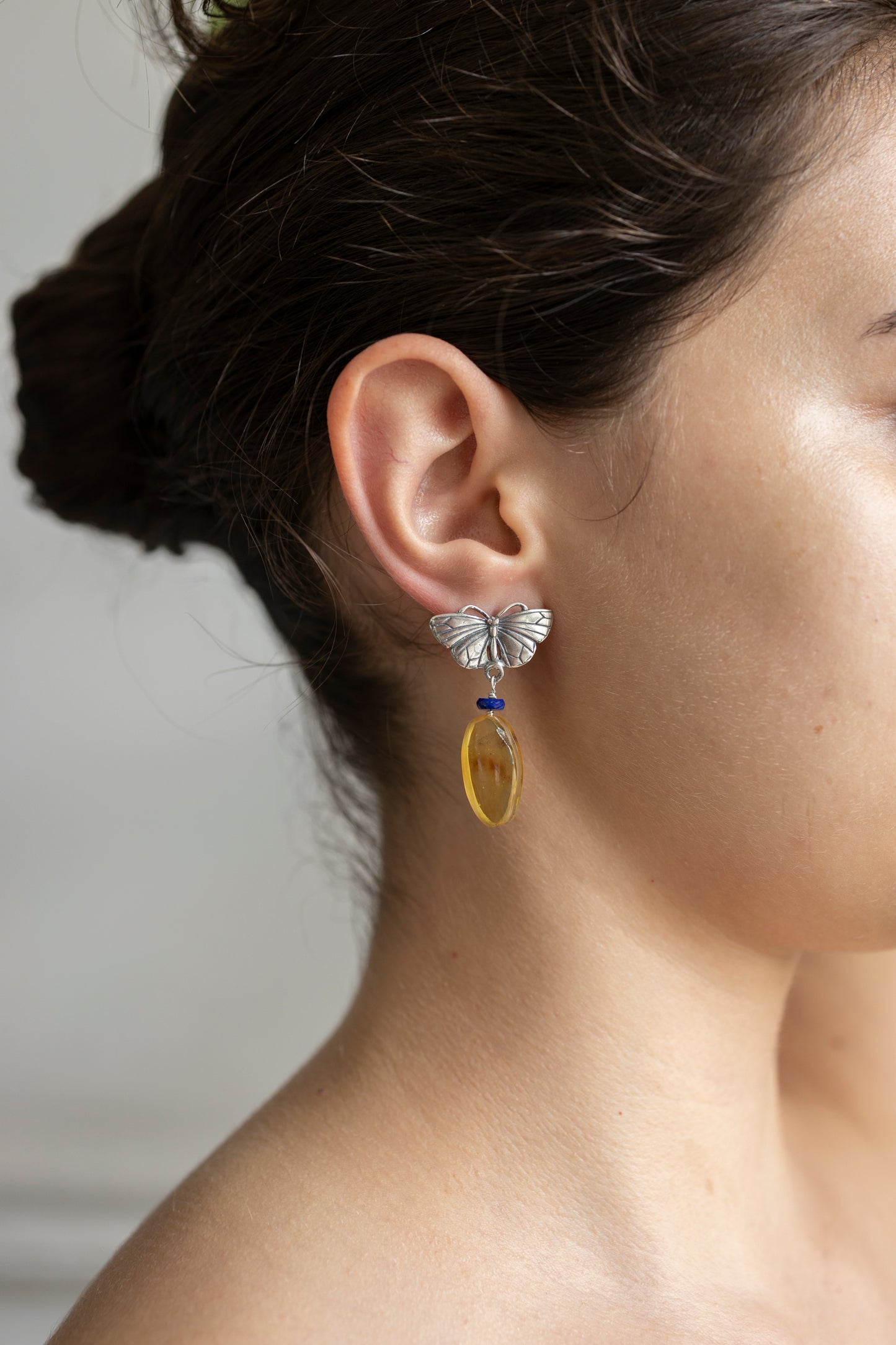 Aretes Mariposa Ámbar