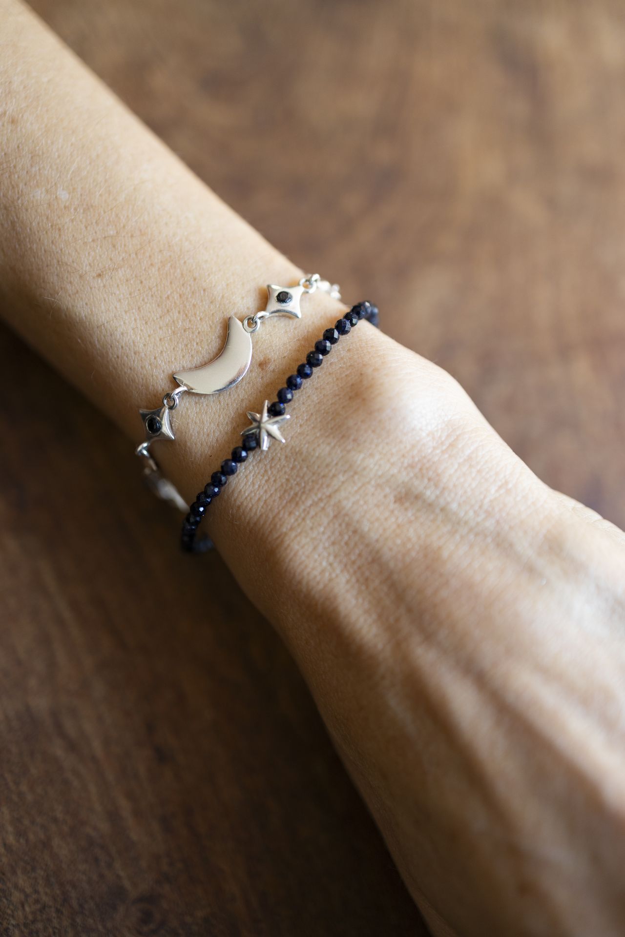 Pulsera centella oscura