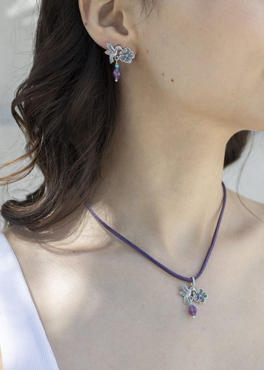 Juego de aretes y dije Colibrí con Flor