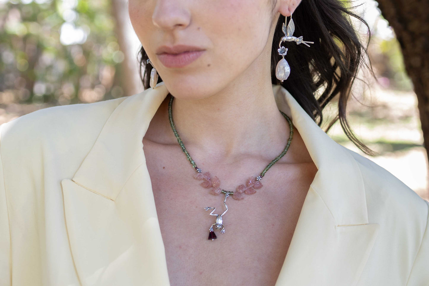 Collar rana saltarina