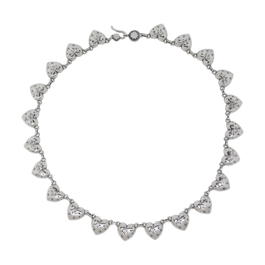 Collar Mil corazones, una luz